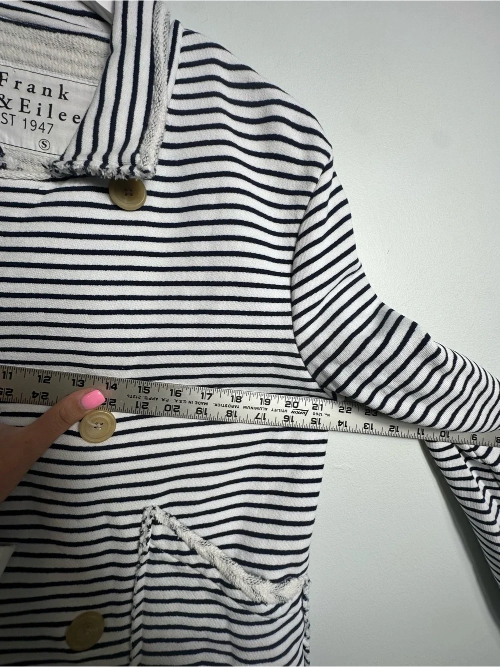 FRANK & EILEEN MINI BELFAST
Cropped Sweatshirt Peacoat, Current Season - Picture 12 of 17